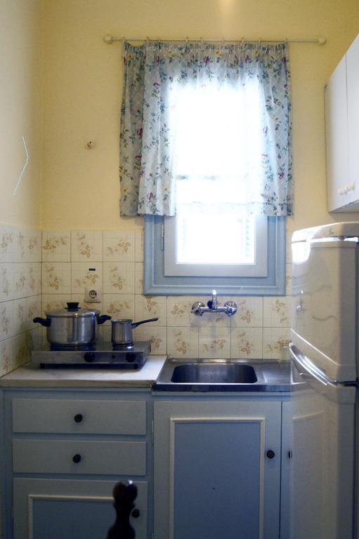 Idroussa Apartment Batsi  Phòng bức ảnh